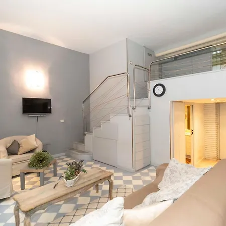 Apartment Santa Maria Central Loft Turin
